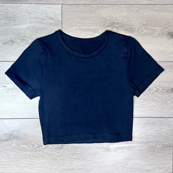 OQQ Stretchy Cropped Short Sleeve Tee - Picture 5 of 10